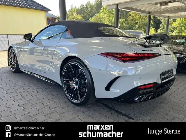 Mercedes-Benz SL view 6