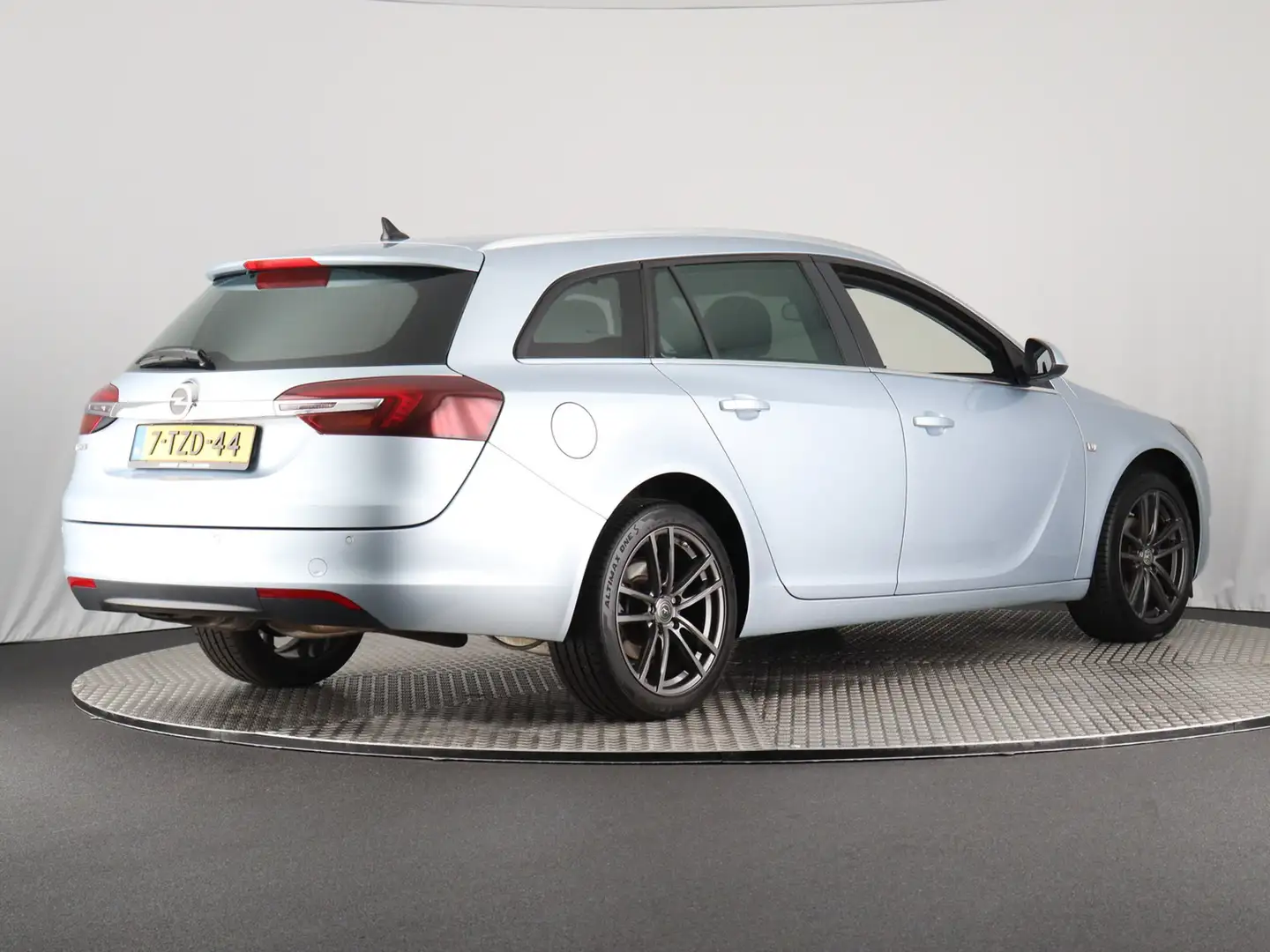 Opel Insignia Sports Tourer 1.4 T EcoFLEX Business+ (NL-Auto / I Grijs - 2
