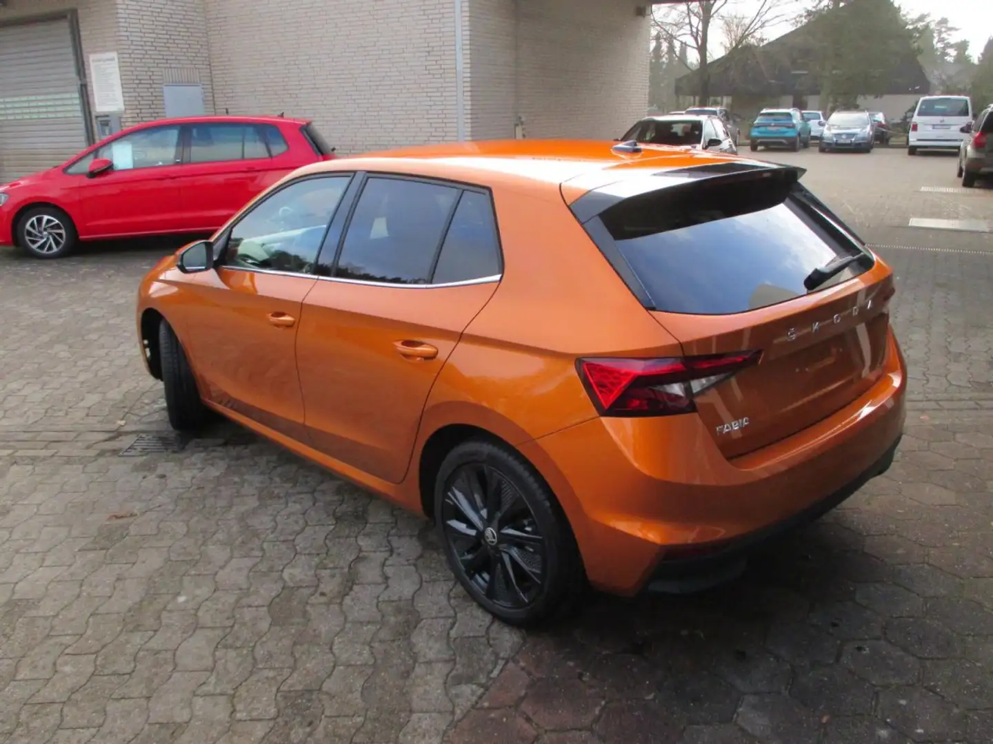 Skoda Fabia Style 1,0 TSI 6-Gang Sitz-Hzg. Klima Naranja - 2