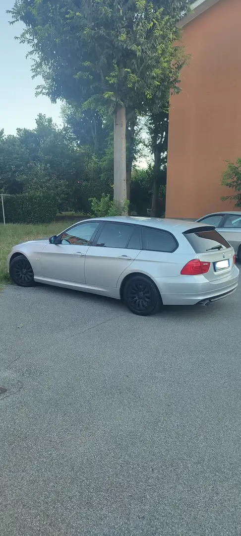 BMW serie 3 (E90/91) Gri - 2
