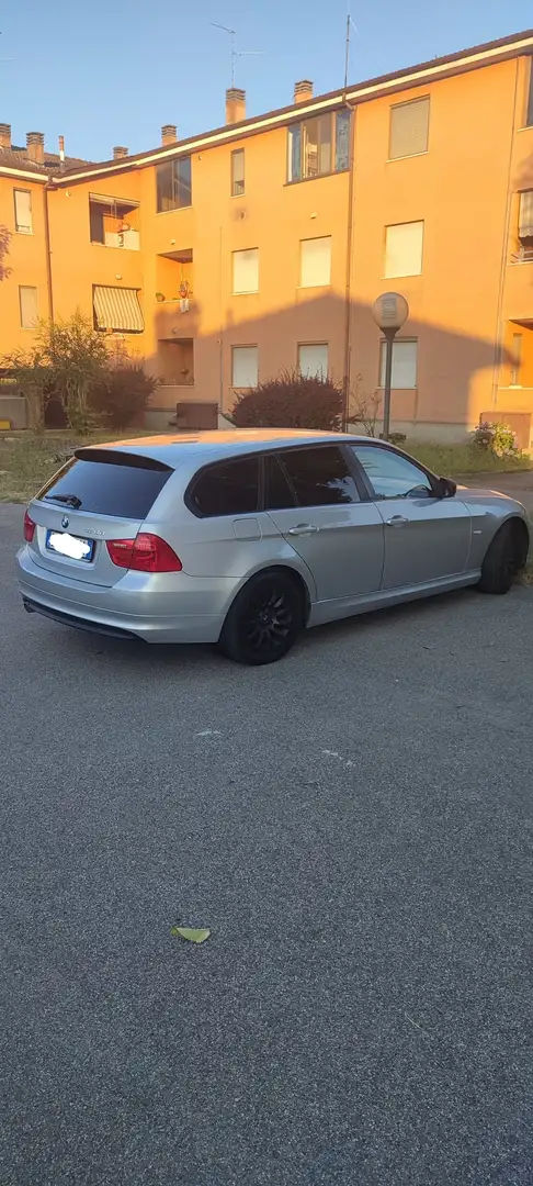 BMW serie 3 (E90/91) Gri - 1