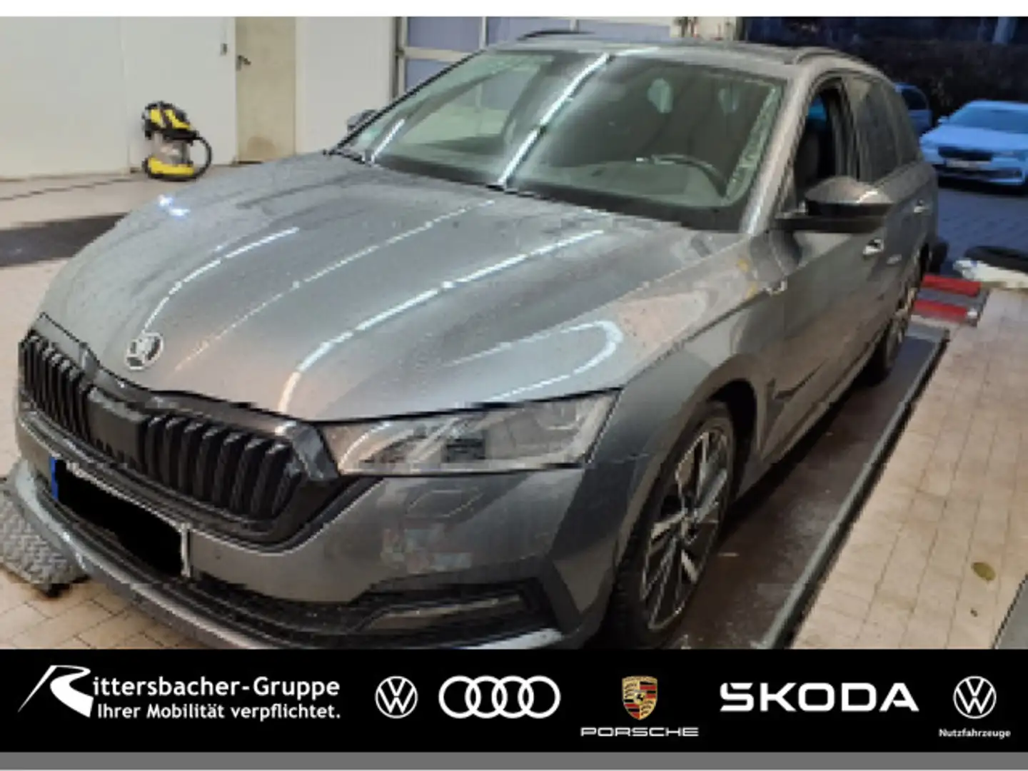 Skoda Octavia Combi Sportline 2.0 TDI DSG Navi ACC Grau - 1