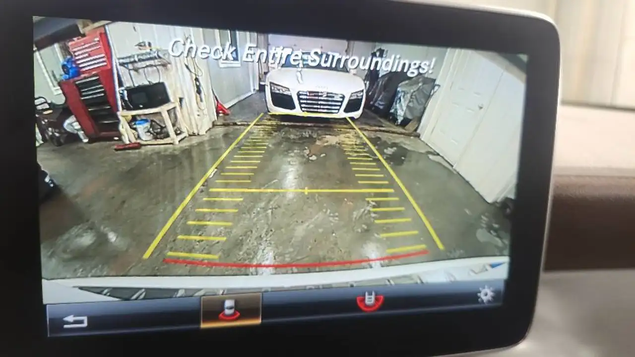 Mercedes-Benz GLA снимка Mercedes-Benz GLA