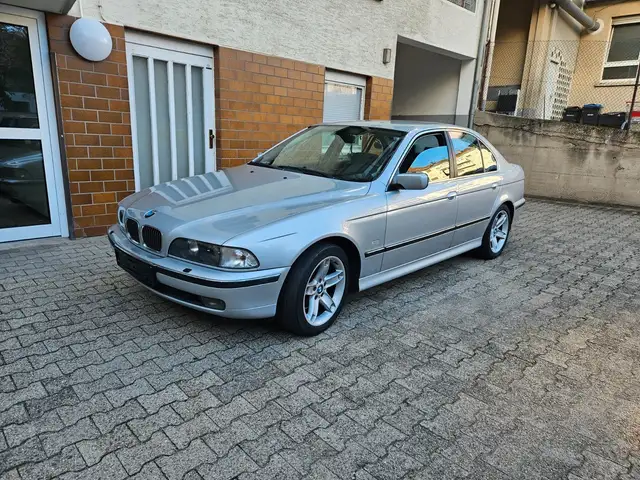 BMW 540 i / 2.Hand / TÜV NEU