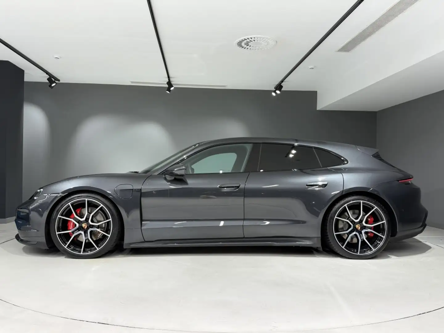 Porsche Taycan 4S Sport Turismo Gris - 2