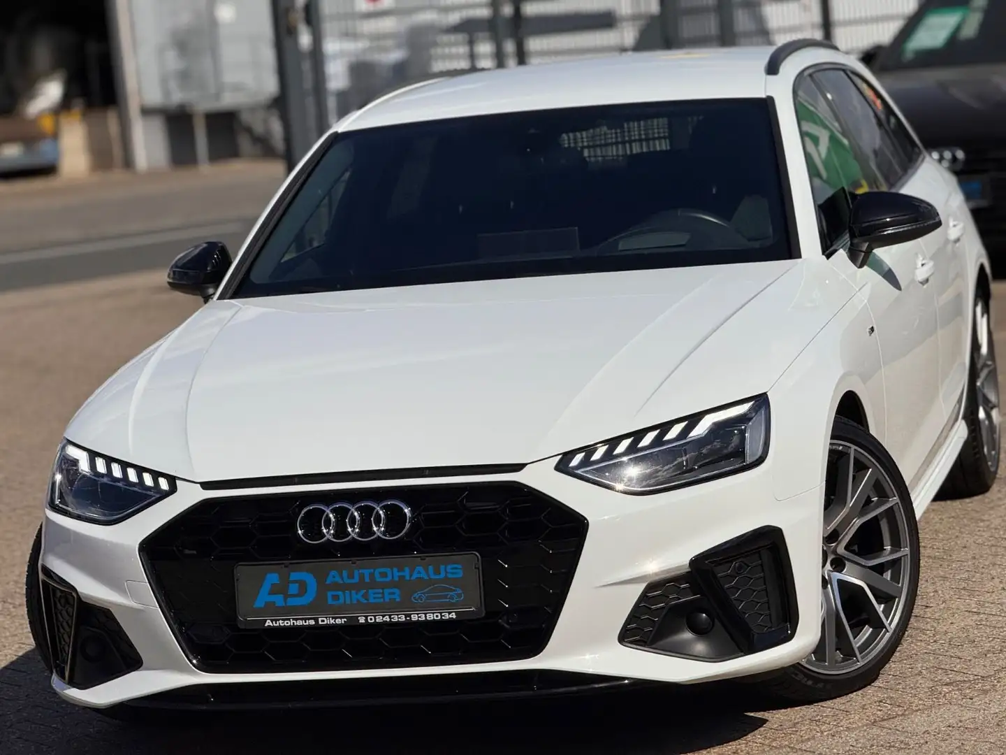 Audi A4 Avant 35 TDI S line Blanco - 1