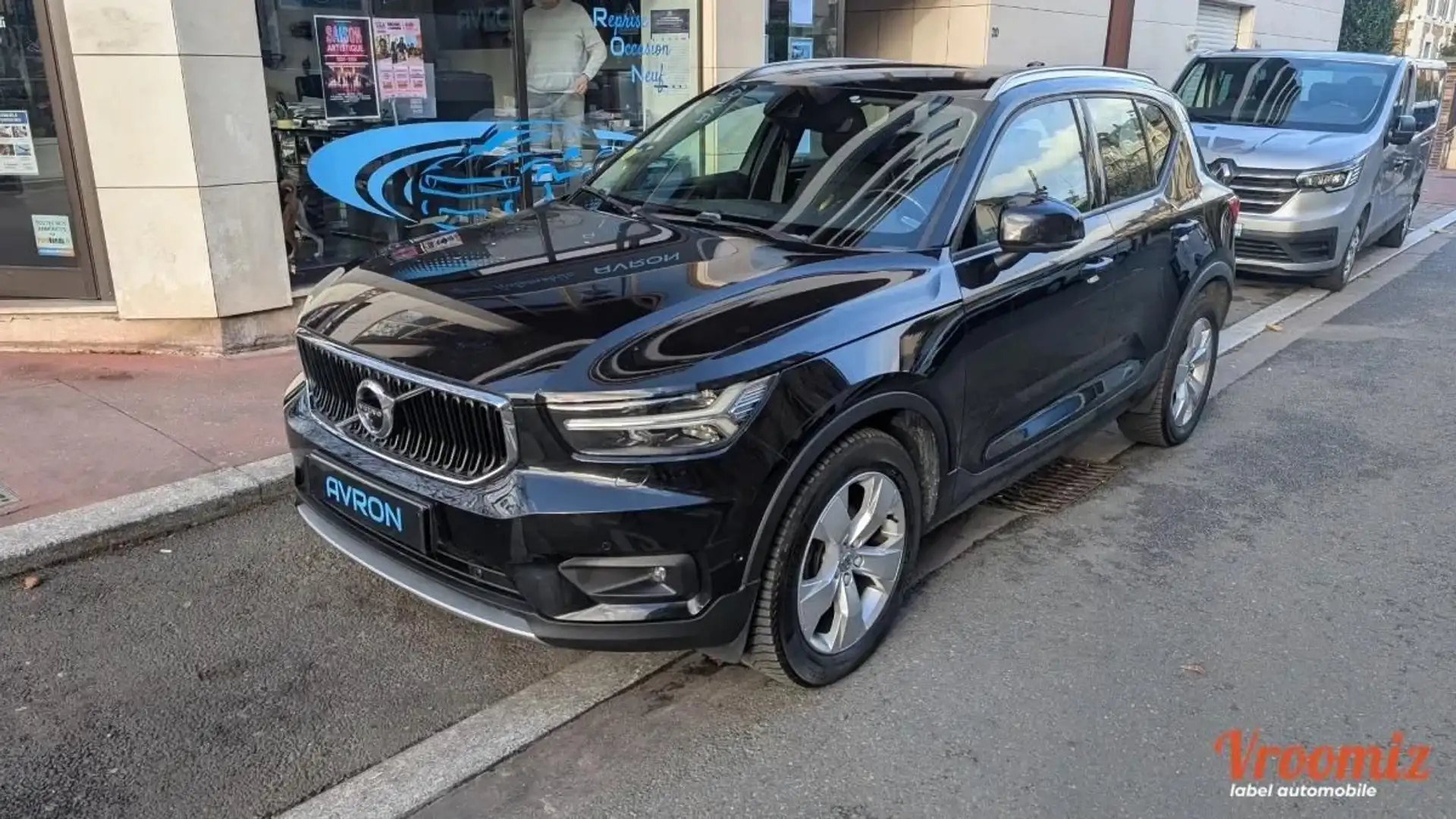 Volvo XC40 2.0 D3 150 MOMENTUM 2WD GEARTRONIC BVA Noir - 2