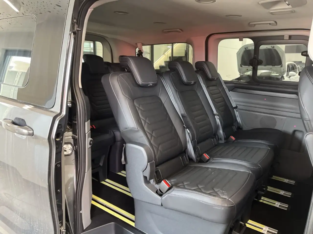 Ford Tourneo Custom 2026 — фото 12