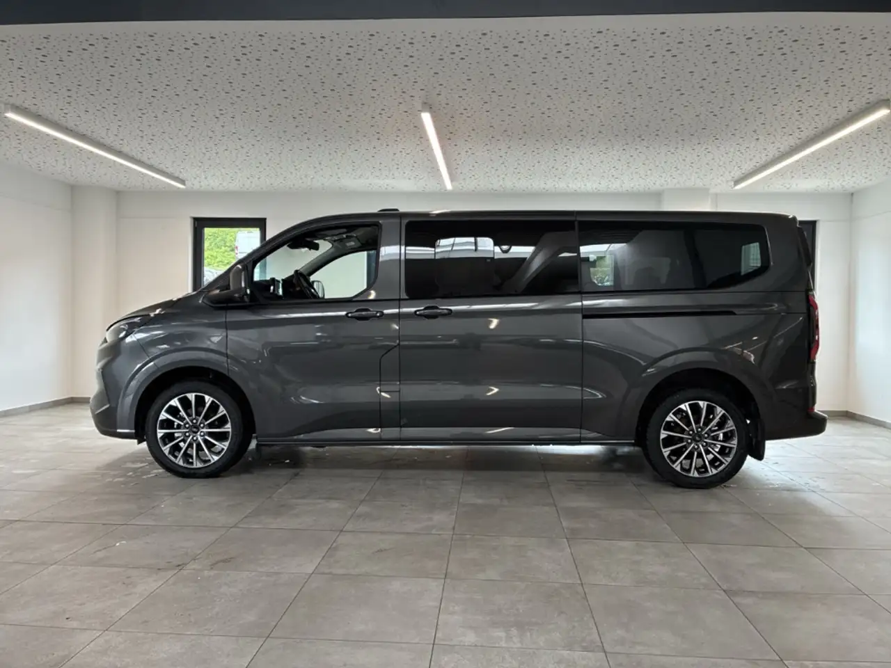 Ford Tourneo Custom 2026