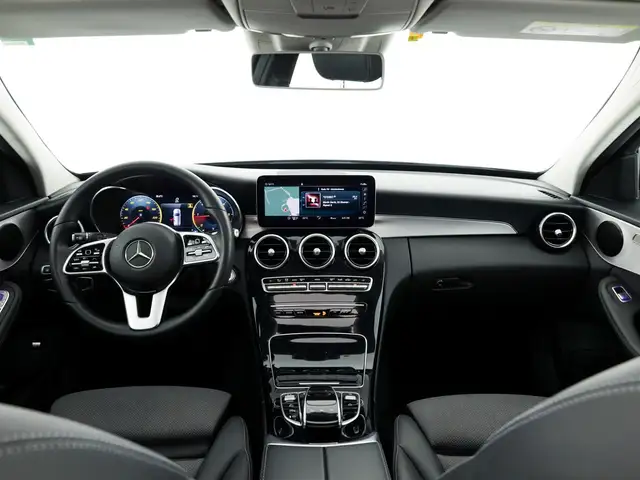 Mercedes-Benz C-Class view 9