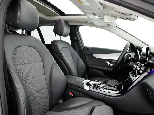 Mercedes-Benz C-Class view 10