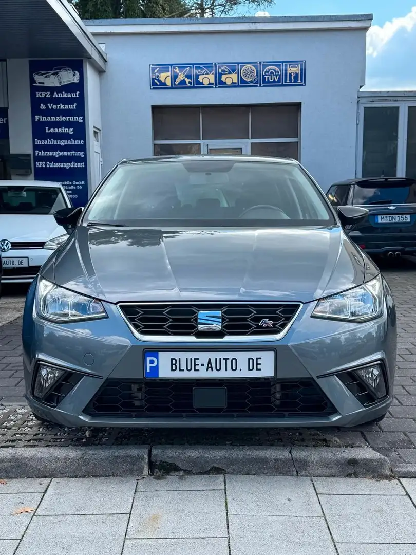 SEAT Ibiza FR Grau - 2