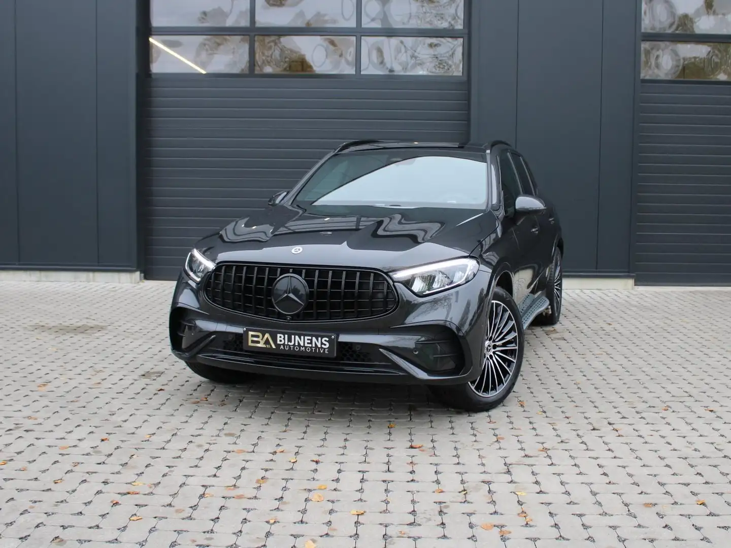 Mercedes-Benz GLC 400 GLC 400 e 4Matic 9G-TRONIC AMG Line Grau - 1