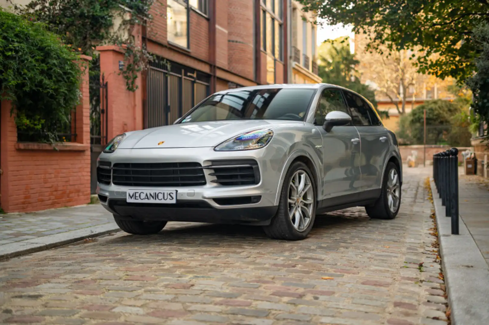 Porsche Cayenne (9YA) E-Hybrid *Origine France* Gris - 1