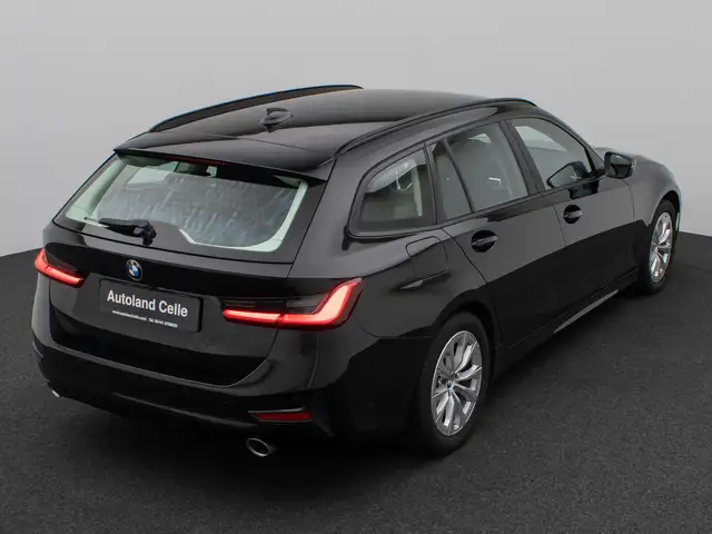 BMW 3 Series view 7