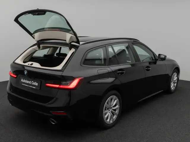 BMW 3 Series view 13