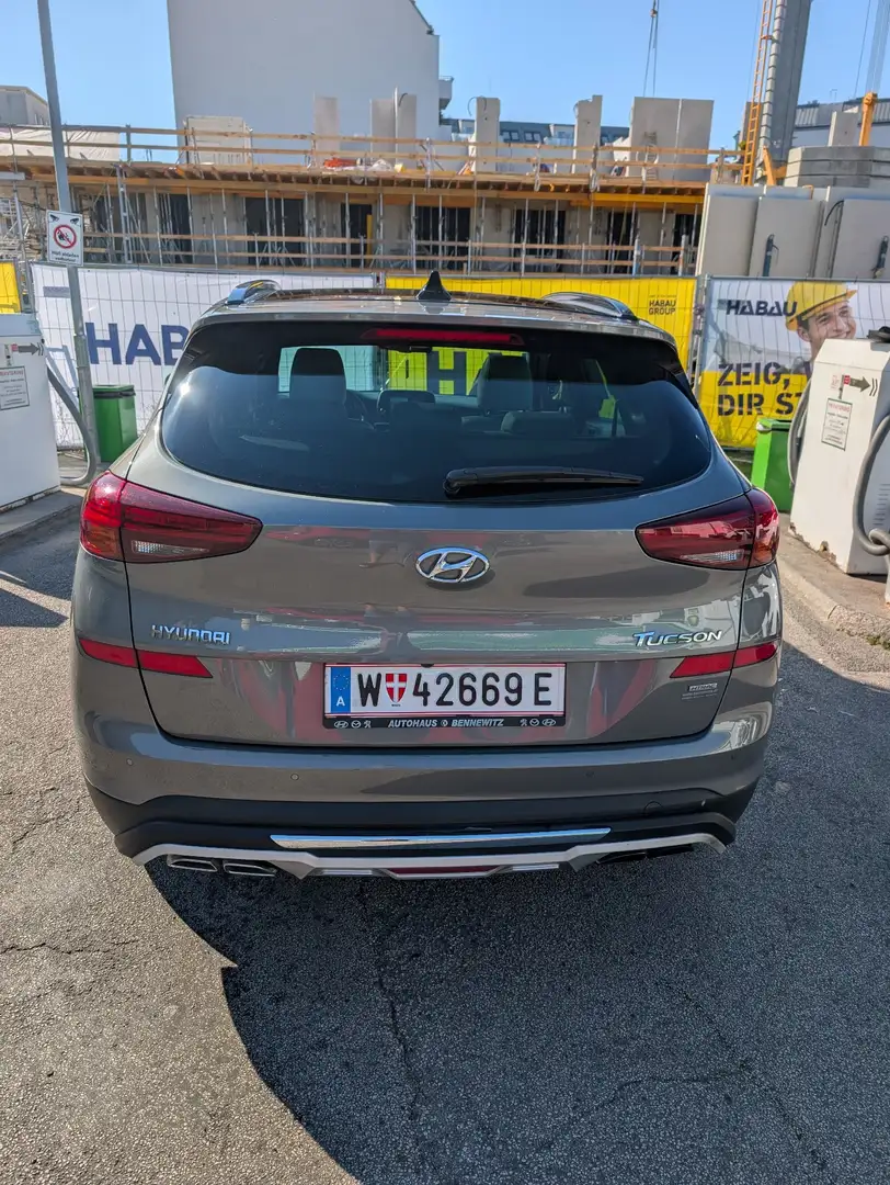 Hyundai TUCSON 2,0 CRDI 4WD Level 6 Aut. - 2