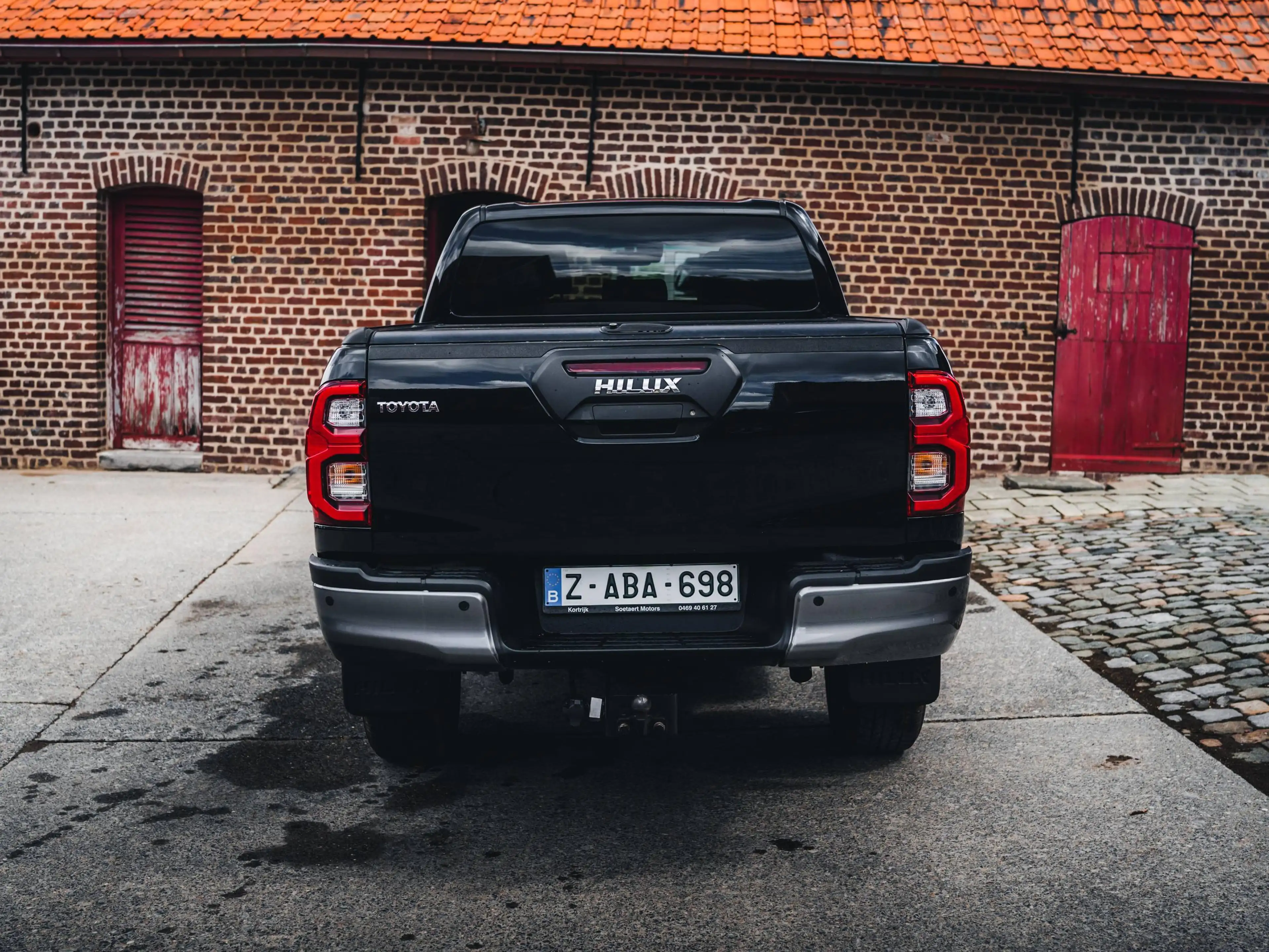 Toyota Hilux Invincible — photo 4