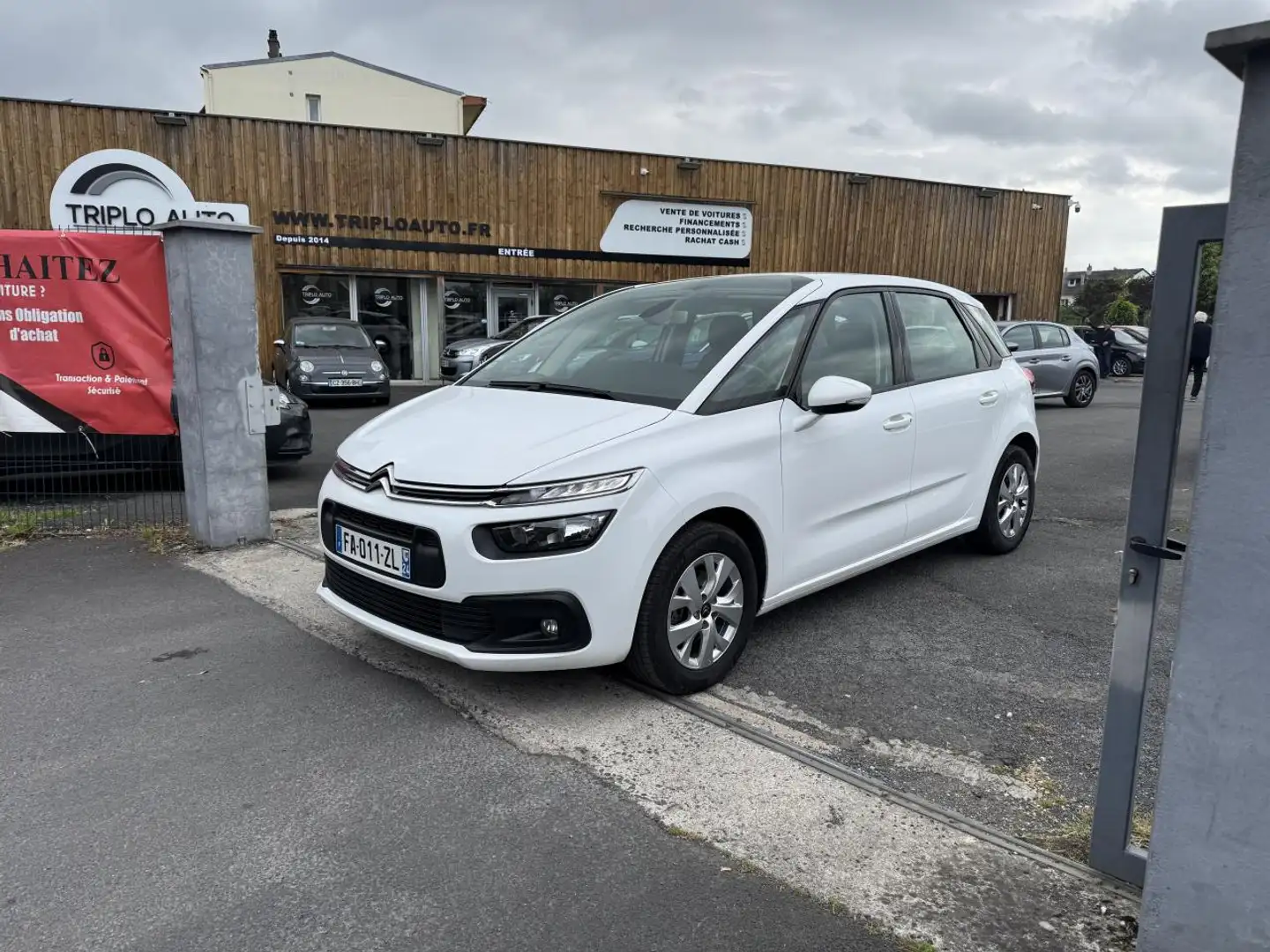 Citroen C4 Picasso 1.5 BlueHDi - 130 S\u0026S Feel clim + radar ar +  Blanc - 1