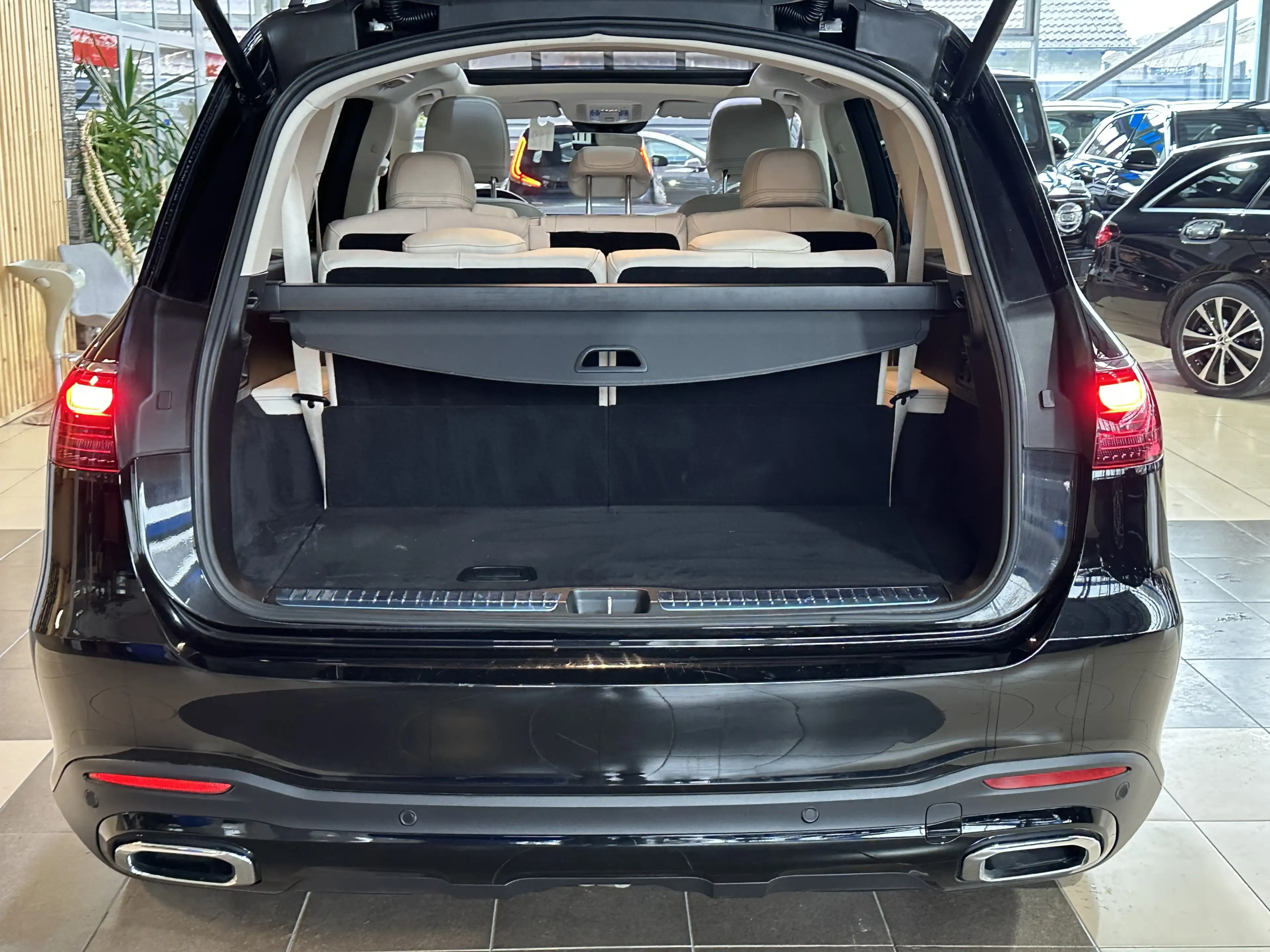Mercedes-Benz GLS 450 AMG Line*7-Sitze*Pano*Burmester*AHK*HUD — photo 6