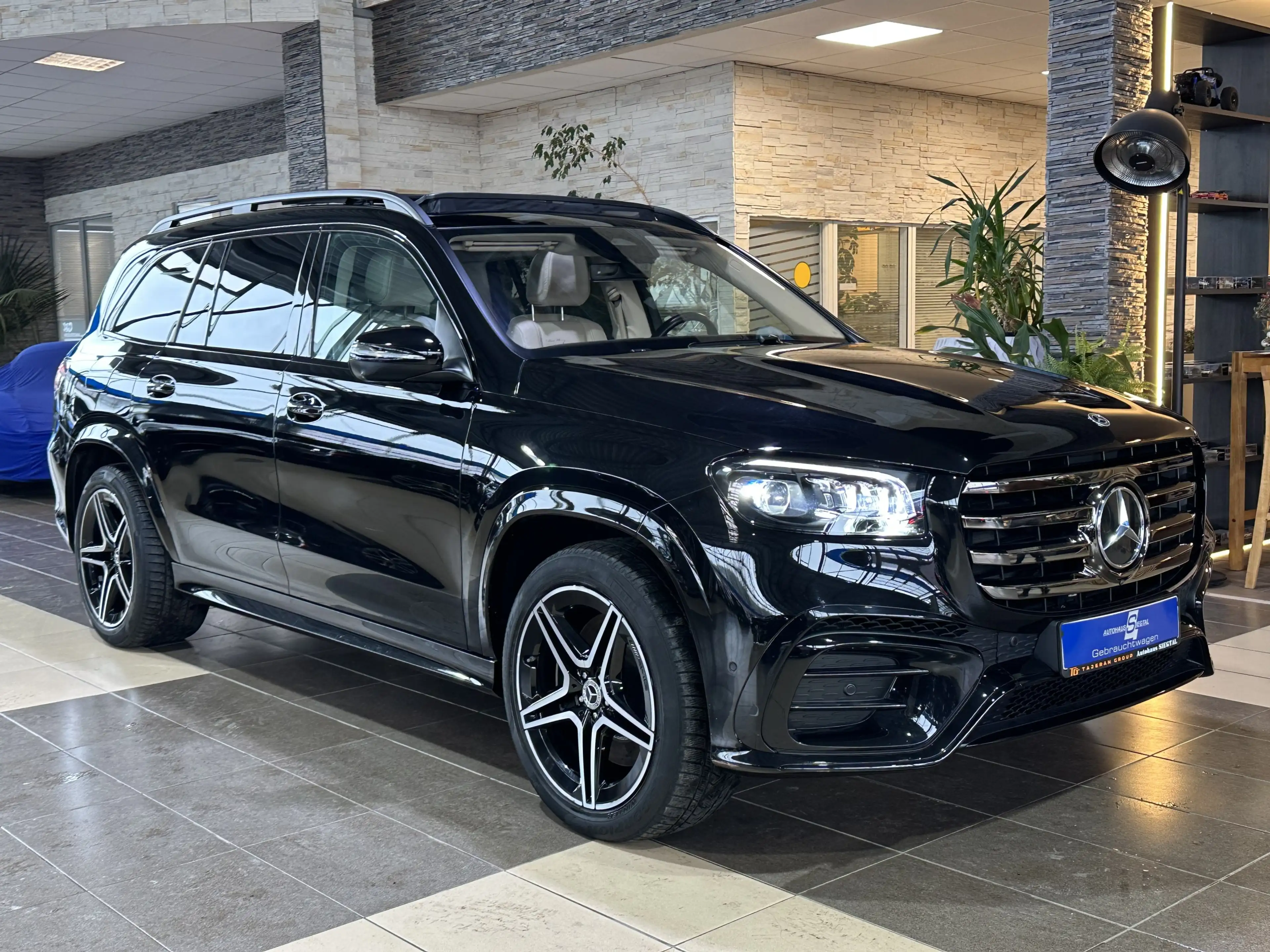 Mercedes-Benz GLS 450 AMG Line*7-Sitze*Pano*Burmester*AHK*HUD — photo 2
