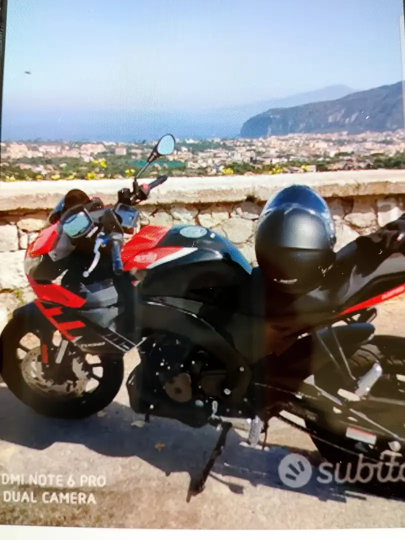 Aprilia Tuono Rosso - 1