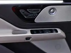 Lincoln Aviator 2021 — фото 11