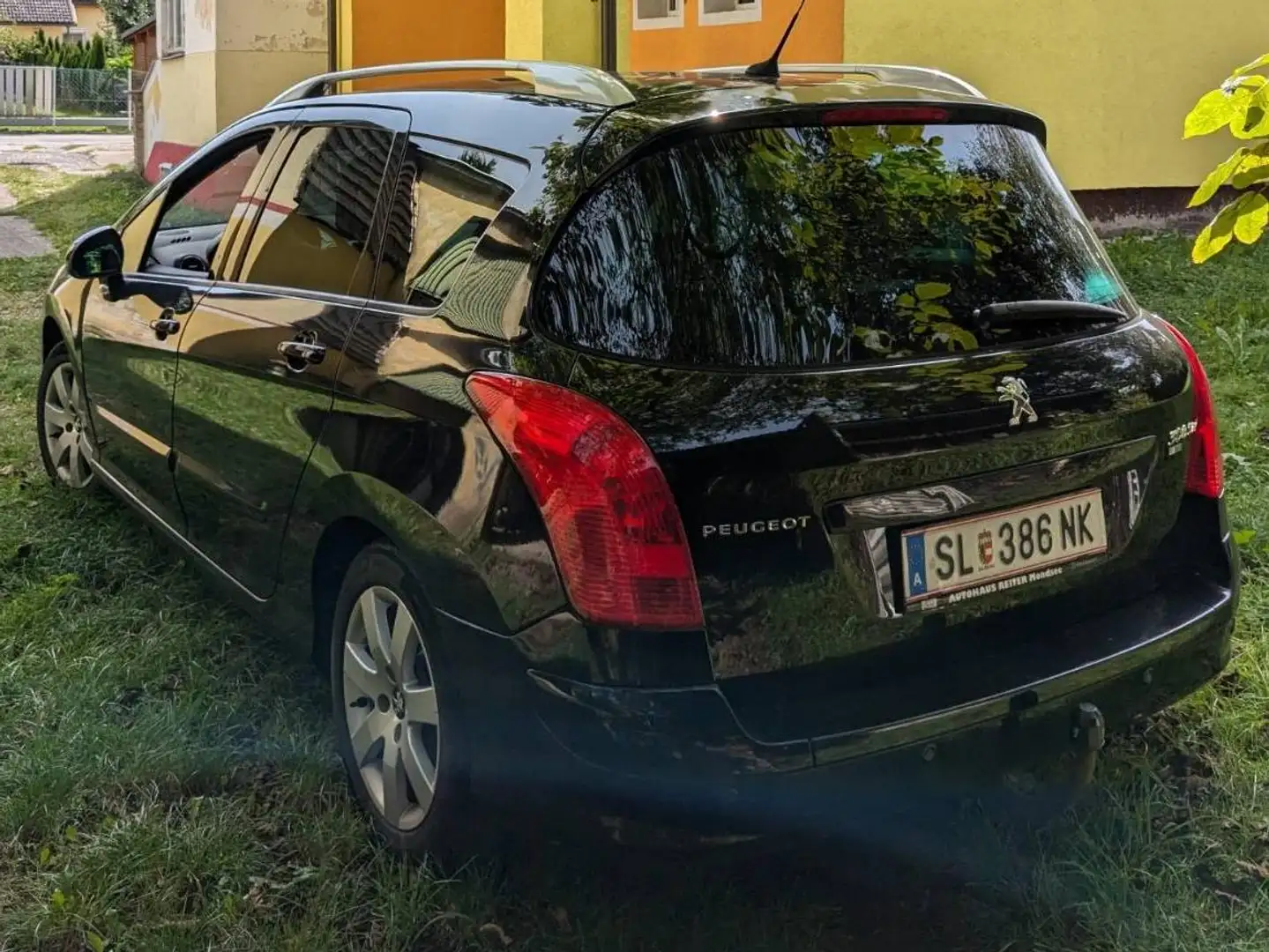 Peugeot 308 308 SW 1,6 e-HDI fast alles neu Schwarz - 1