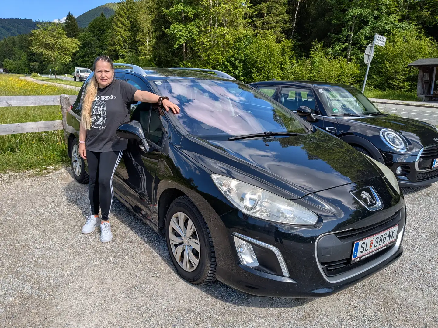 Peugeot 308 308 SW 1,6 e-HDI fast alles neu Schwarz - 2