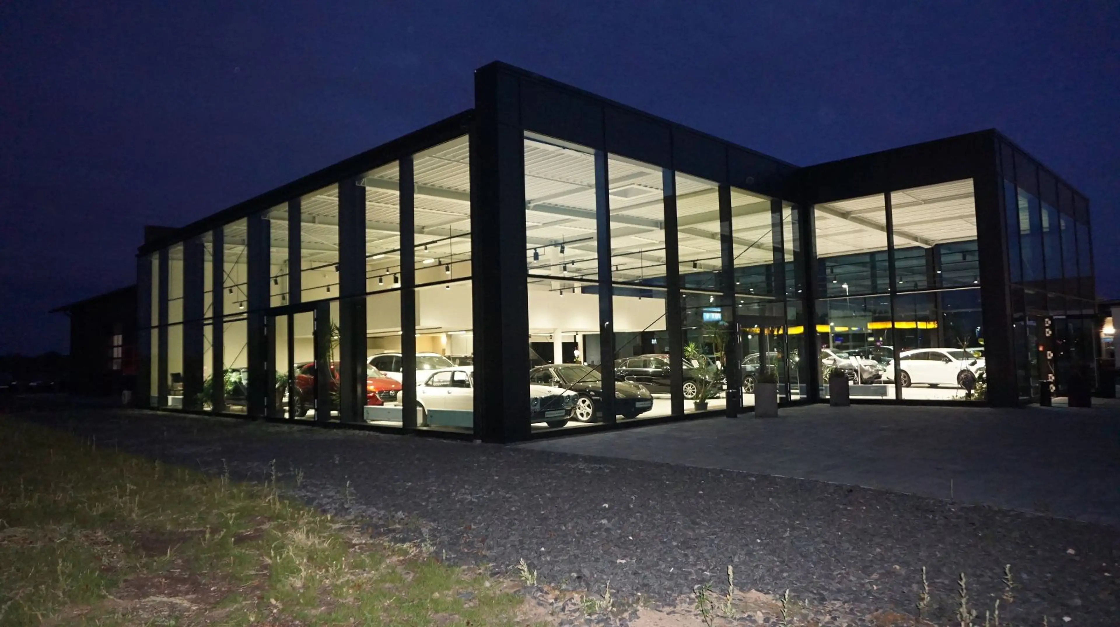 Jaguar XF AUTOMATIK+NAVI+KAMERA+SHZ+LEDER+ALLRAD+PDC Sportbr — photo 3