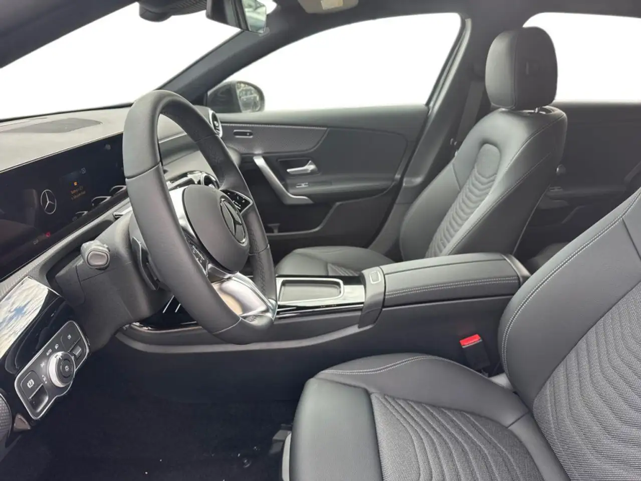 Mercedes-Benz A-Class 2026 — фото 10