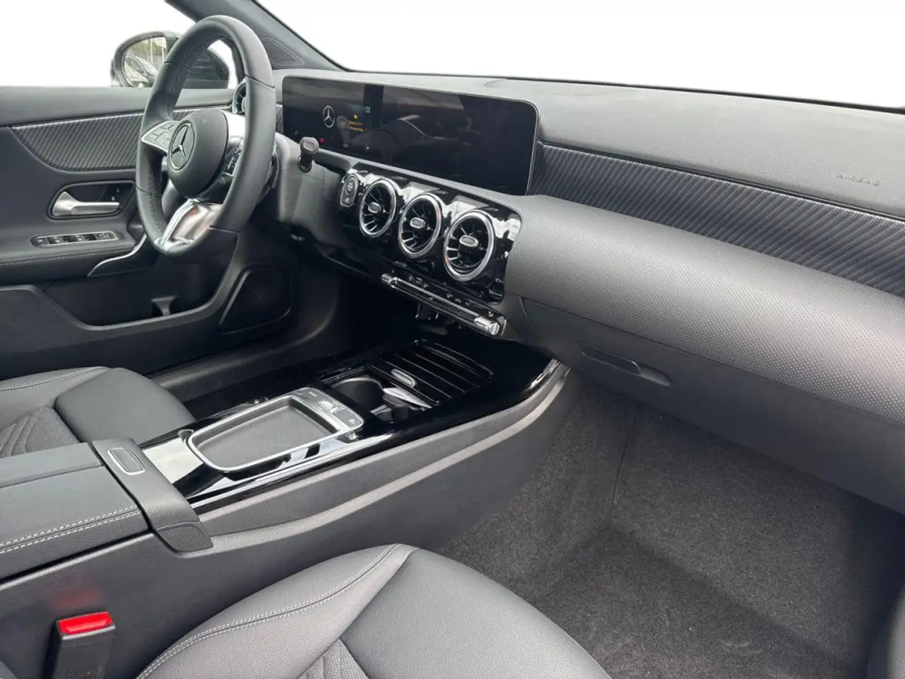 Mercedes-Benz A-Class 2026 — фото 15