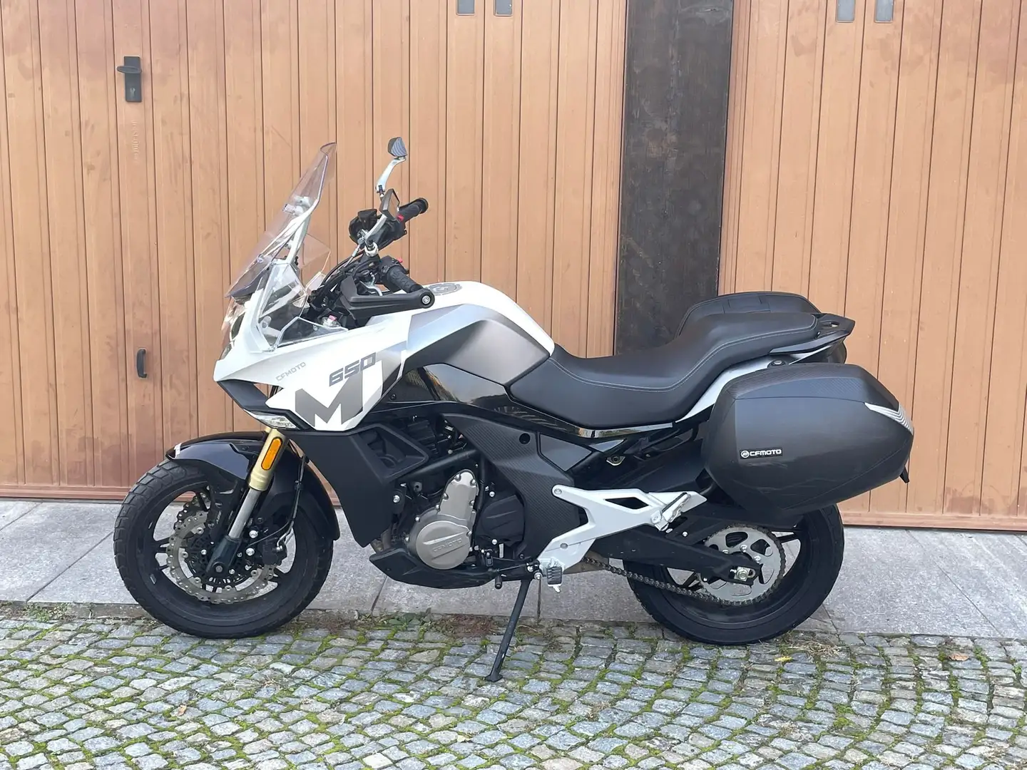 CFMOTO 650 MT Depotenziata Fehér - 2