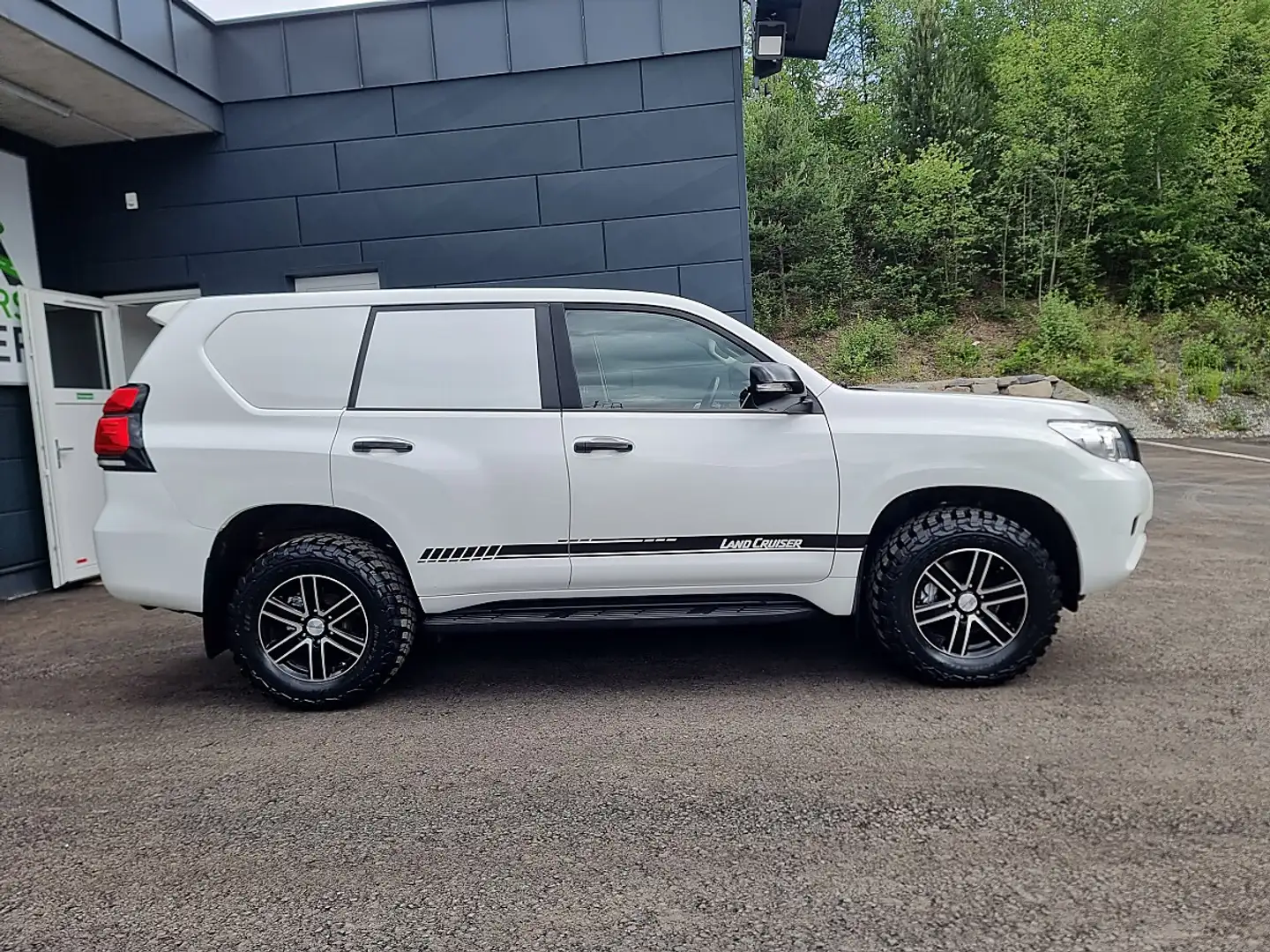 Toyota Land Cruiser Landcruiser 2,8 D-4D 4WD ++MWST++NETTO.37400€++ Weiß - 2