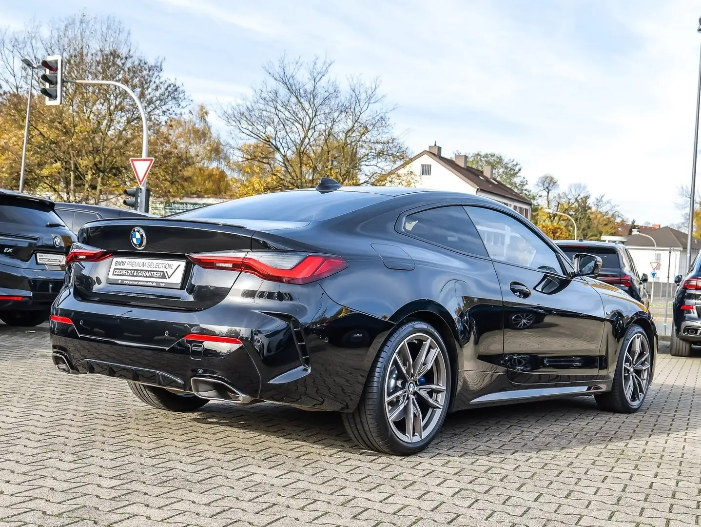 BMW 440 M440i xDrive Coupe HUD DAB 19"LM GSD Laser H/K Noir - 2