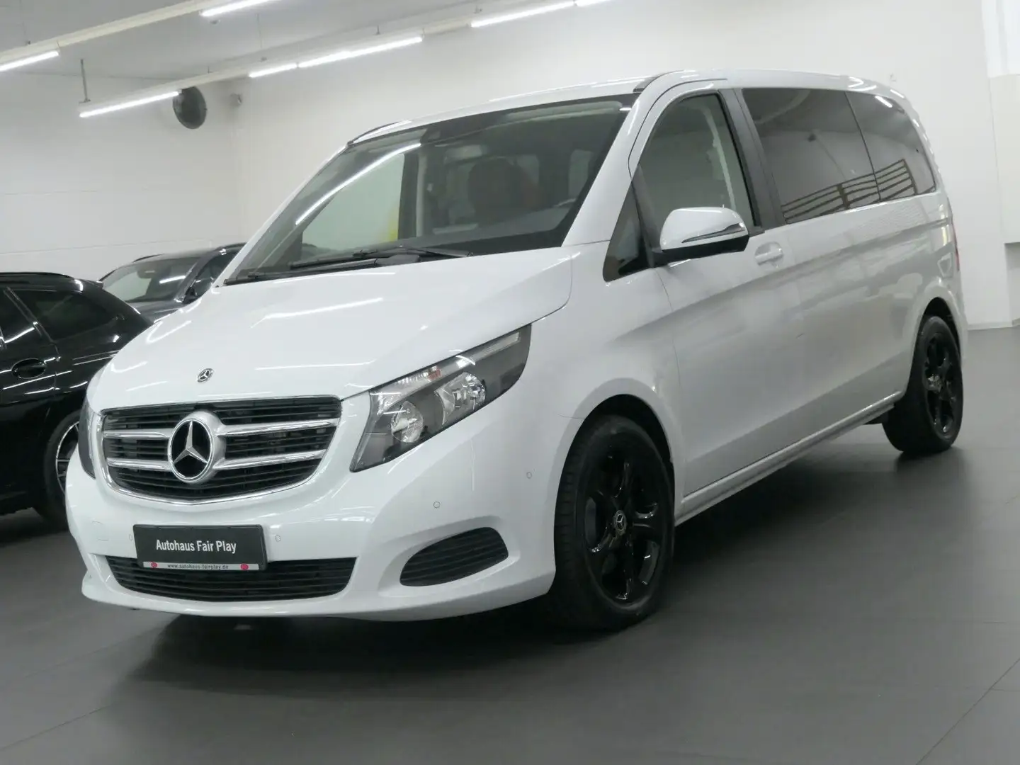 Mercedes-Benz V 220 d EDITION kompakt Bílá - 1