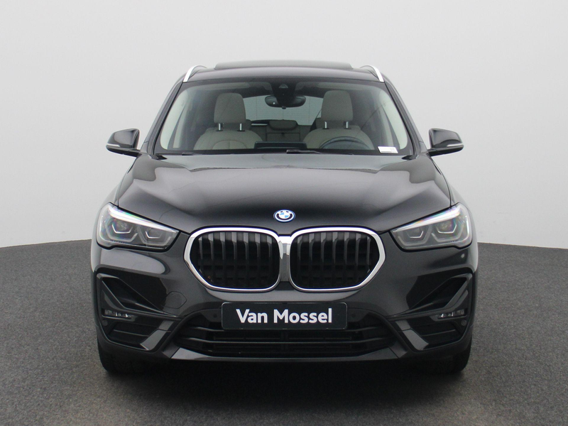 BMW X1 xDrive25e (162 kW) | PANORAMADAK | ACHTERUITRIJCAM — photo 3