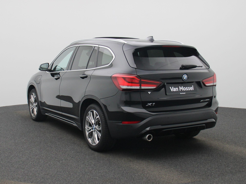 BMW X1 xDrive25e (162 kW) | PANORAMADAK | ACHTERUITRIJCAM — photo 2