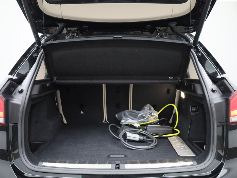 BMW X1 xDrive25e (162 kW) | PANORAMADAK | ACHTERUITRIJCAM — photo 14