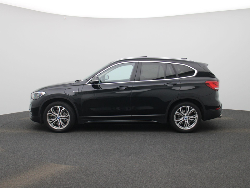 BMW X1 xDrive25e (162 kW) | PANORAMADAK | ACHTERUITRIJCAM — photo 4