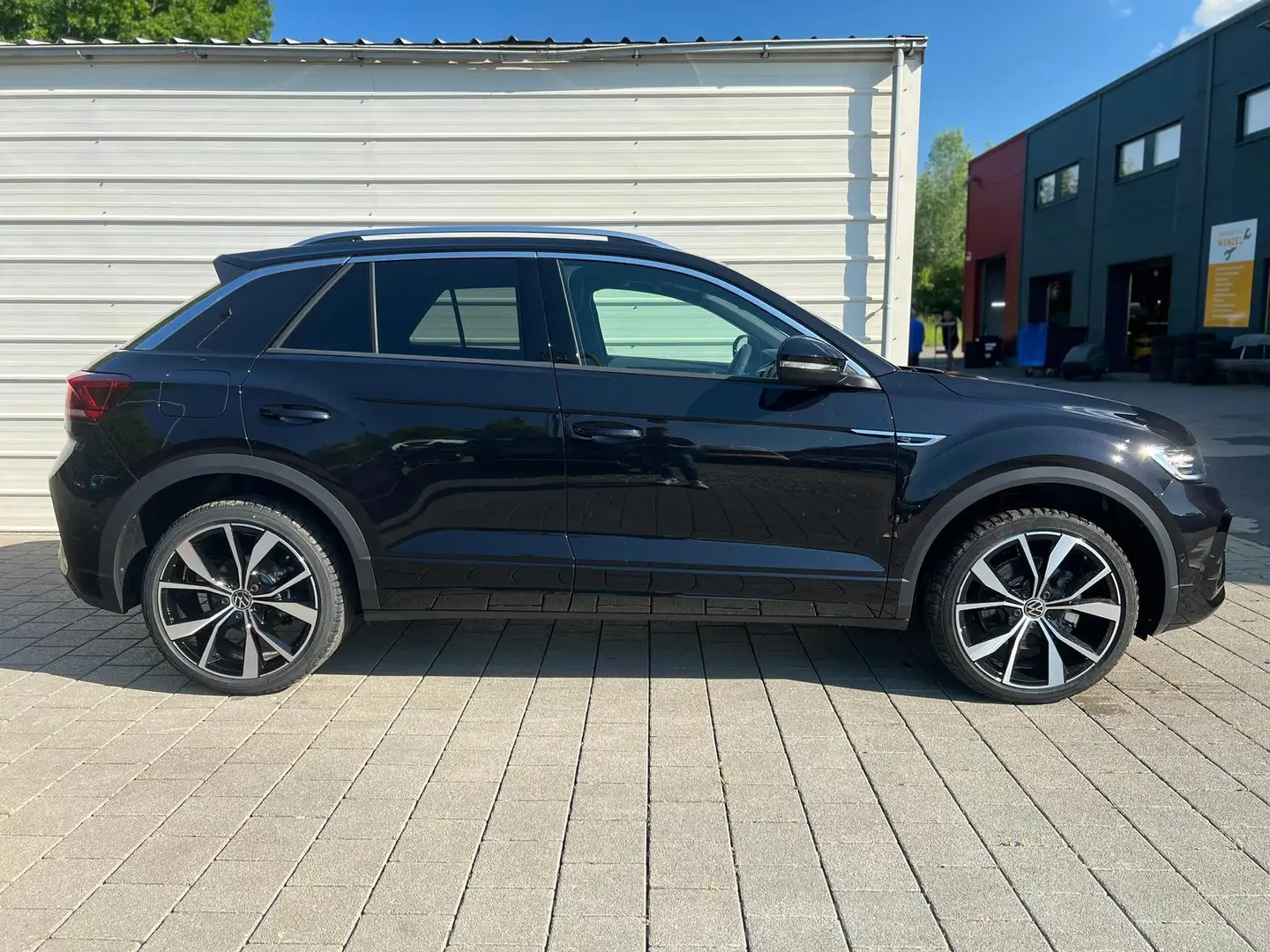 Volkswagen T-Roc R-Line 2.0 TSI DSG7 4 Motion AHK*EasyOpen*19"*I... Schwarz - 2