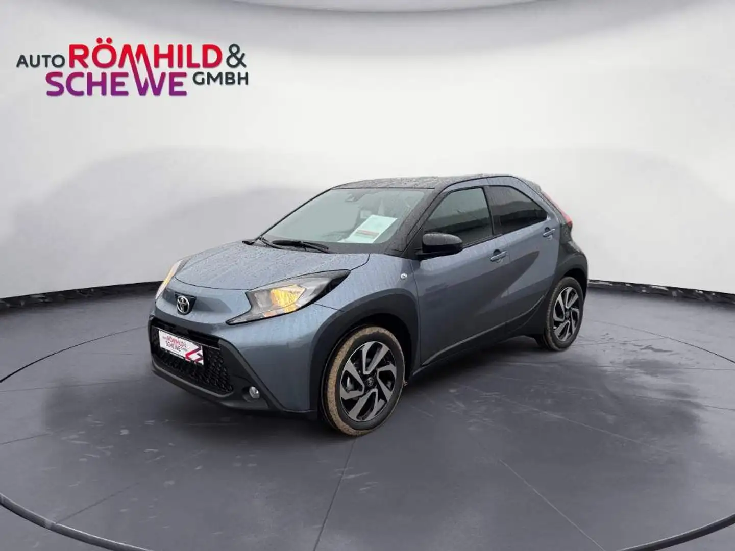 Toyota Aygo X Team D Grau - 1