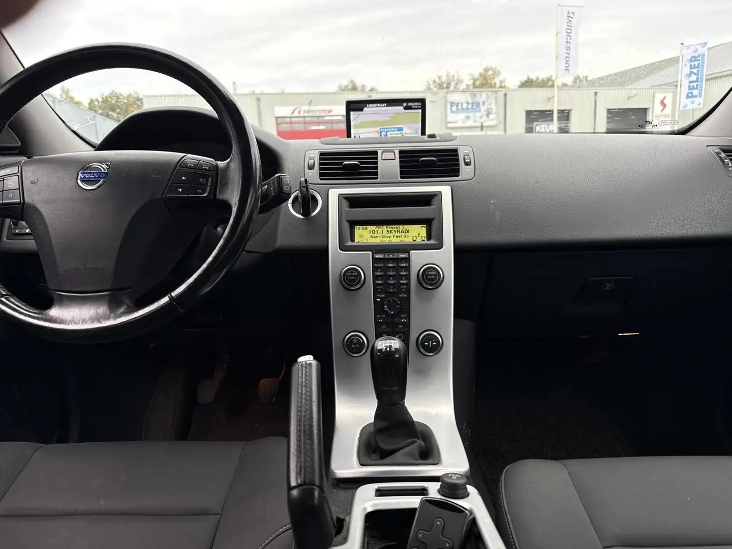 Volvo V50 2.0 Sport, climatronic, cruisecontrol, navigatie, Grijs - 2