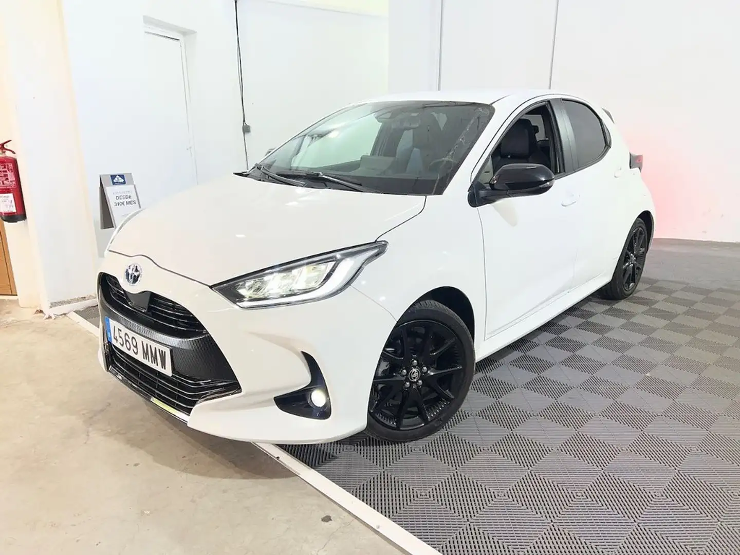 Toyota Yaris 120H 1.5 Active Plus Blanco - 1