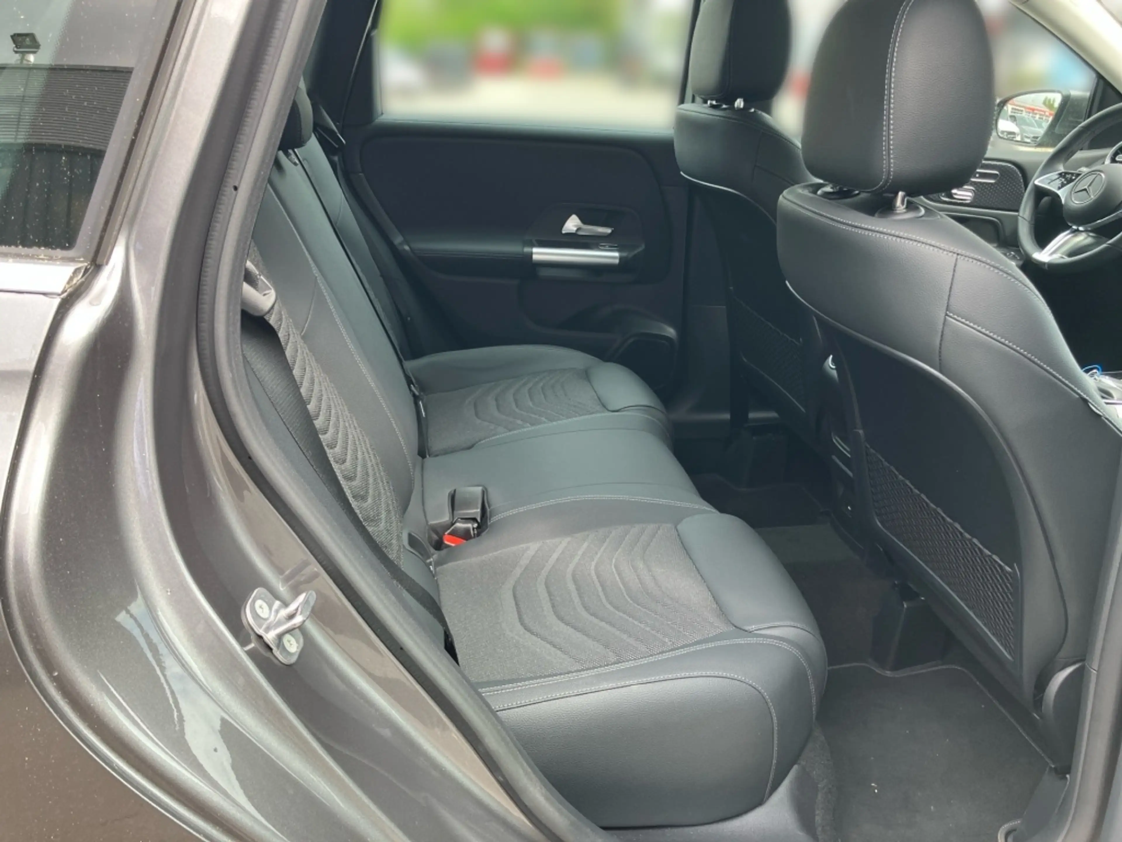 Mercedes-Benz B 220 4M Progressive+Memory+MULTIBEAM+MBUX+NaviP — photo 9