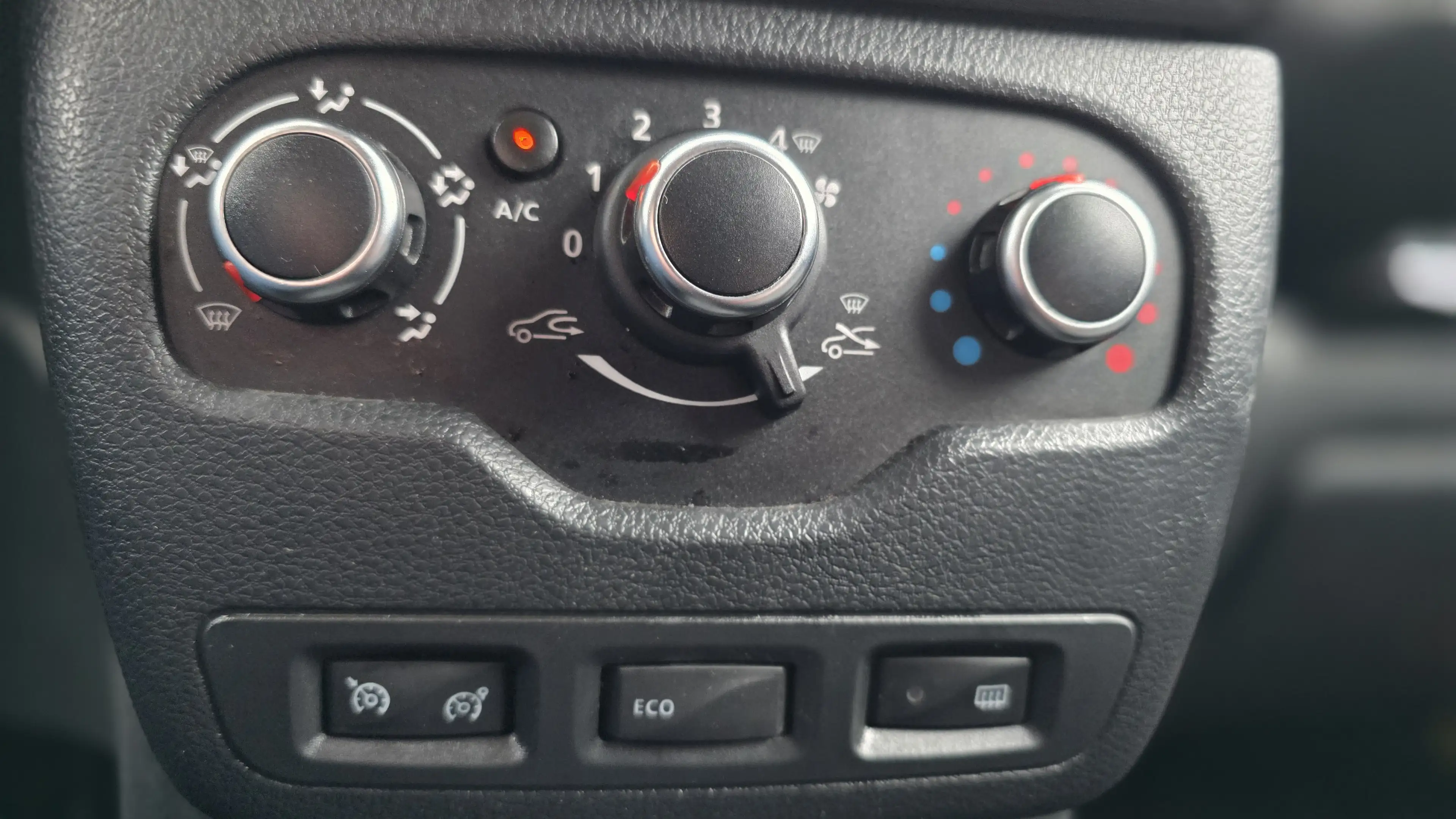 Dacia Lodgy Stepway 7 Zitplaatsen Airco Navi Benzine * — photo 9