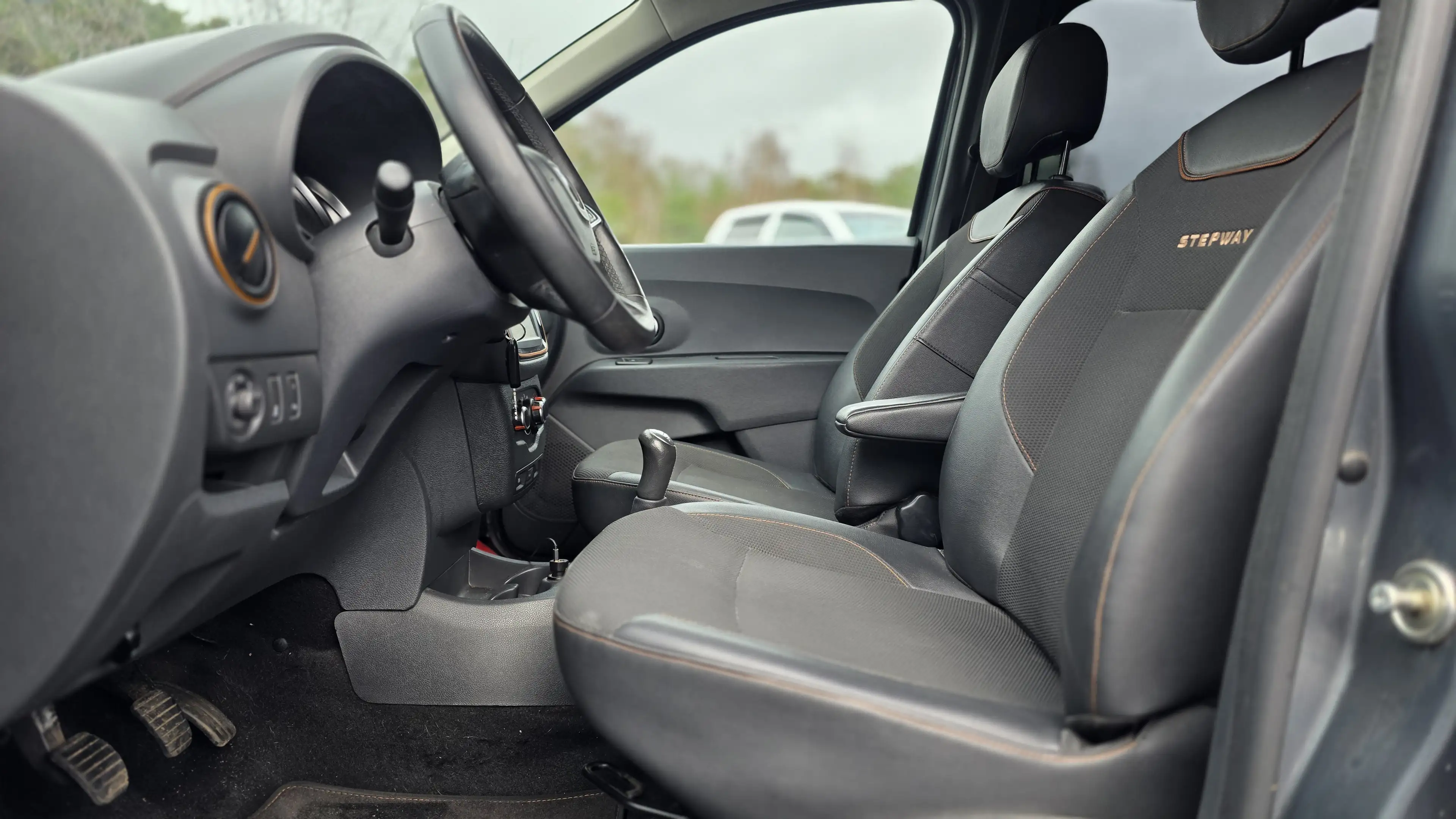 Dacia Lodgy Stepway 7 Zitplaatsen Airco Navi Benzine * — photo 6