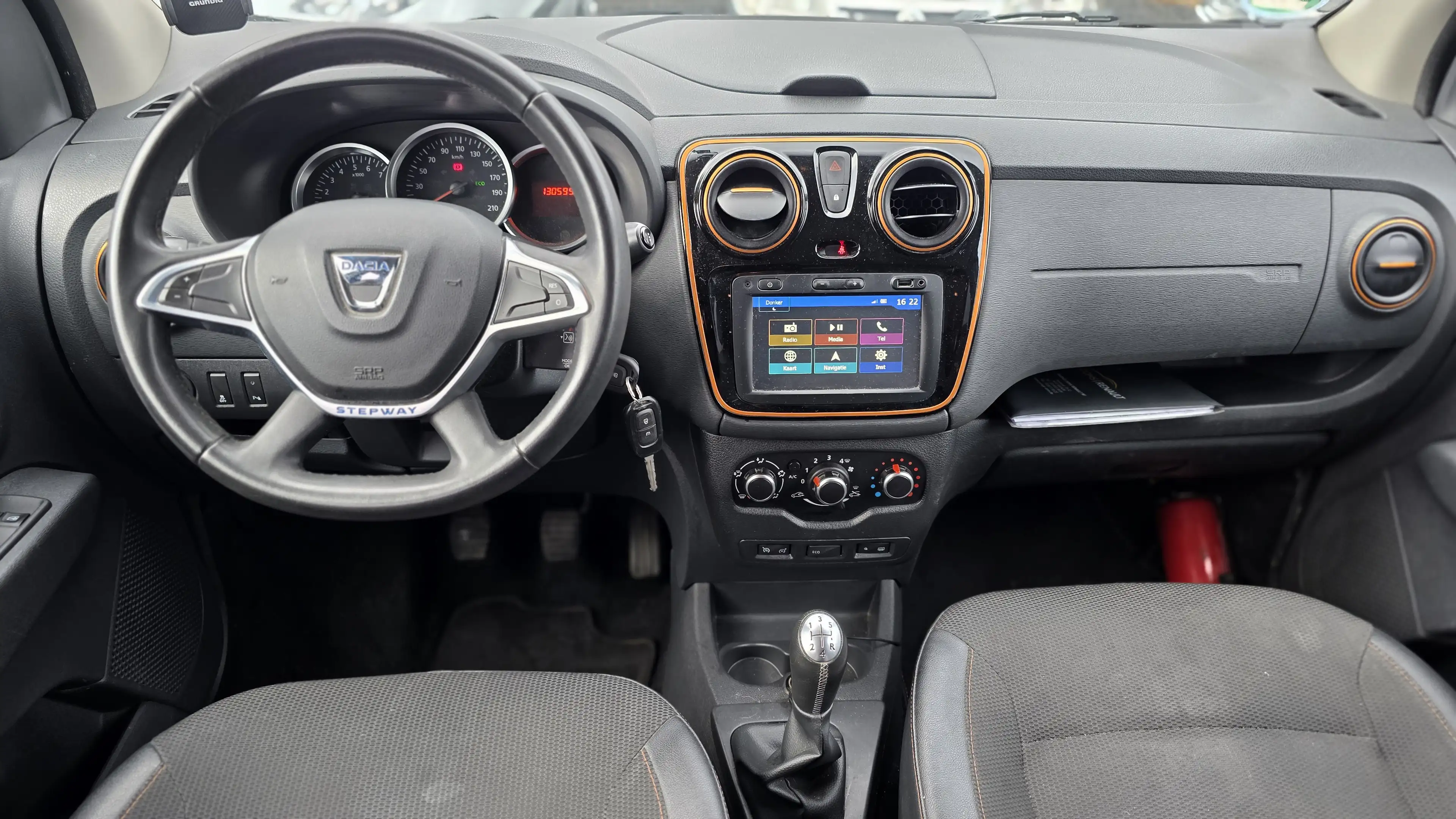 Dacia Lodgy Stepway 7 Zitplaatsen Airco Navi Benzine * — photo 5