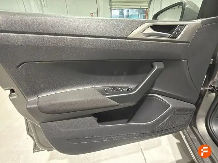 Volkswagen Polo 1.0 TSI Advance (2017-) 2018, foto 10