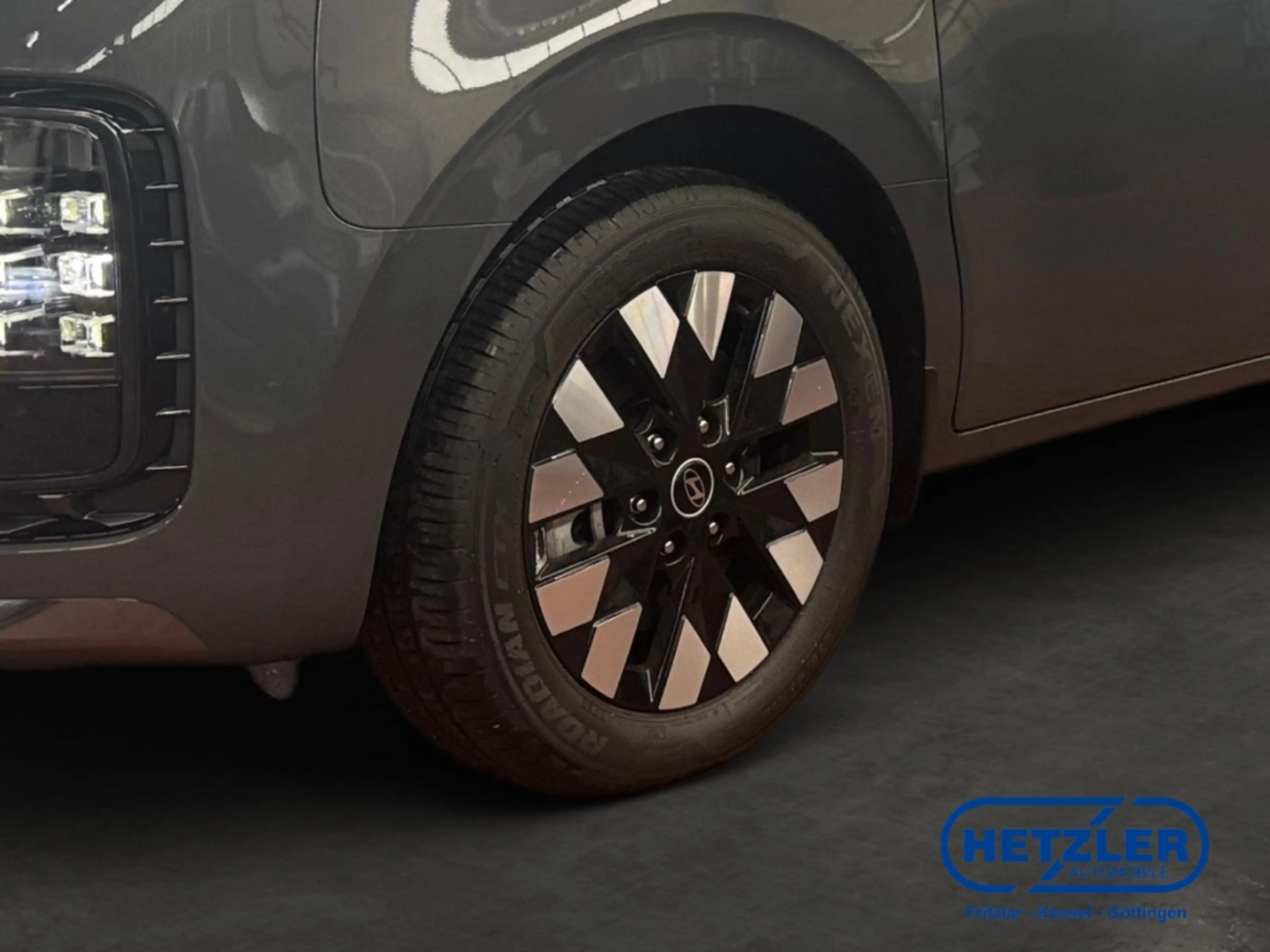 Hyundai STARIA Signature Hybrid 2WD 7-Sitzer Navi Leder Digitales — photo 5